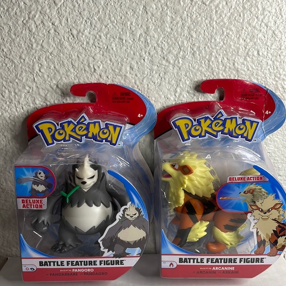 Pokemon Other - Pokémon battle feature figure (2 sealed products)